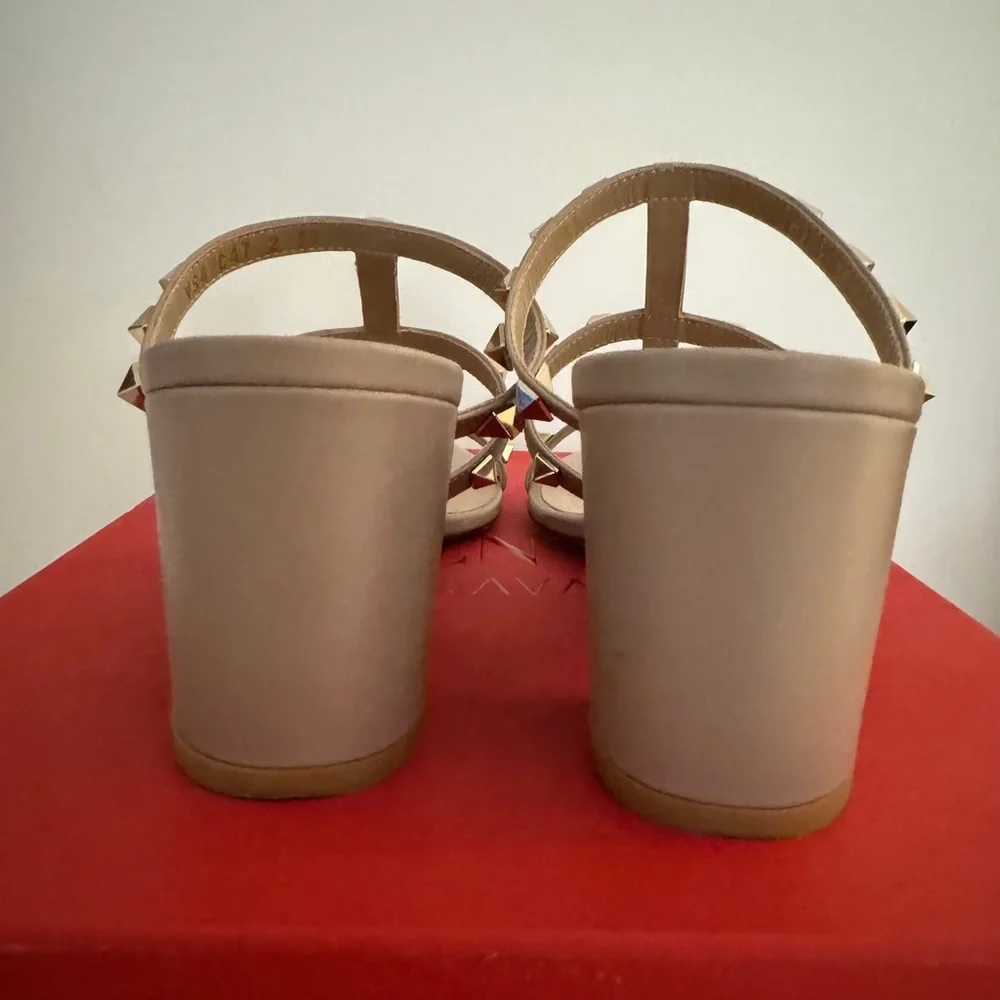 Valentino Rockstud Caged 60 Leather Sandal size 38 - Picture 7 of 9